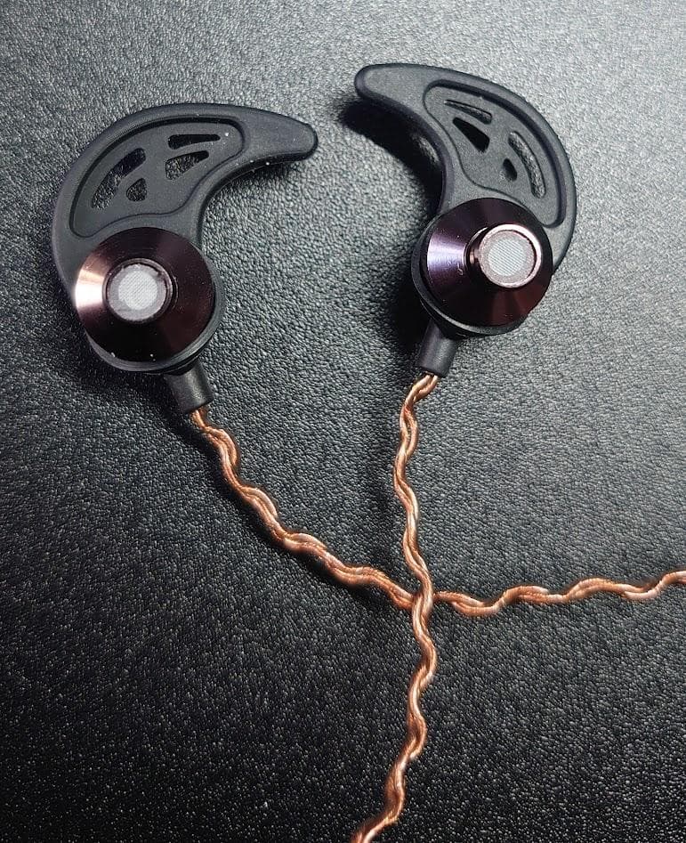 ゲーミングイヤホン_エイジング済