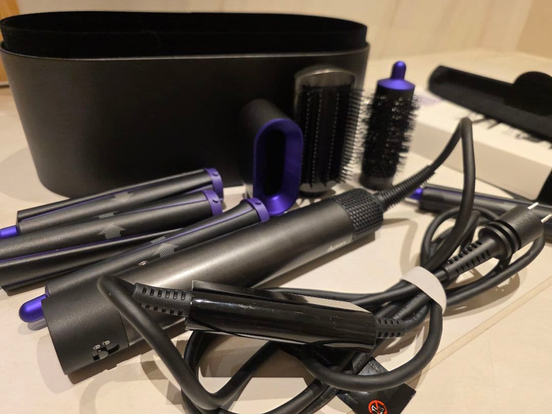 Dyson エアラップヘアスタイラー