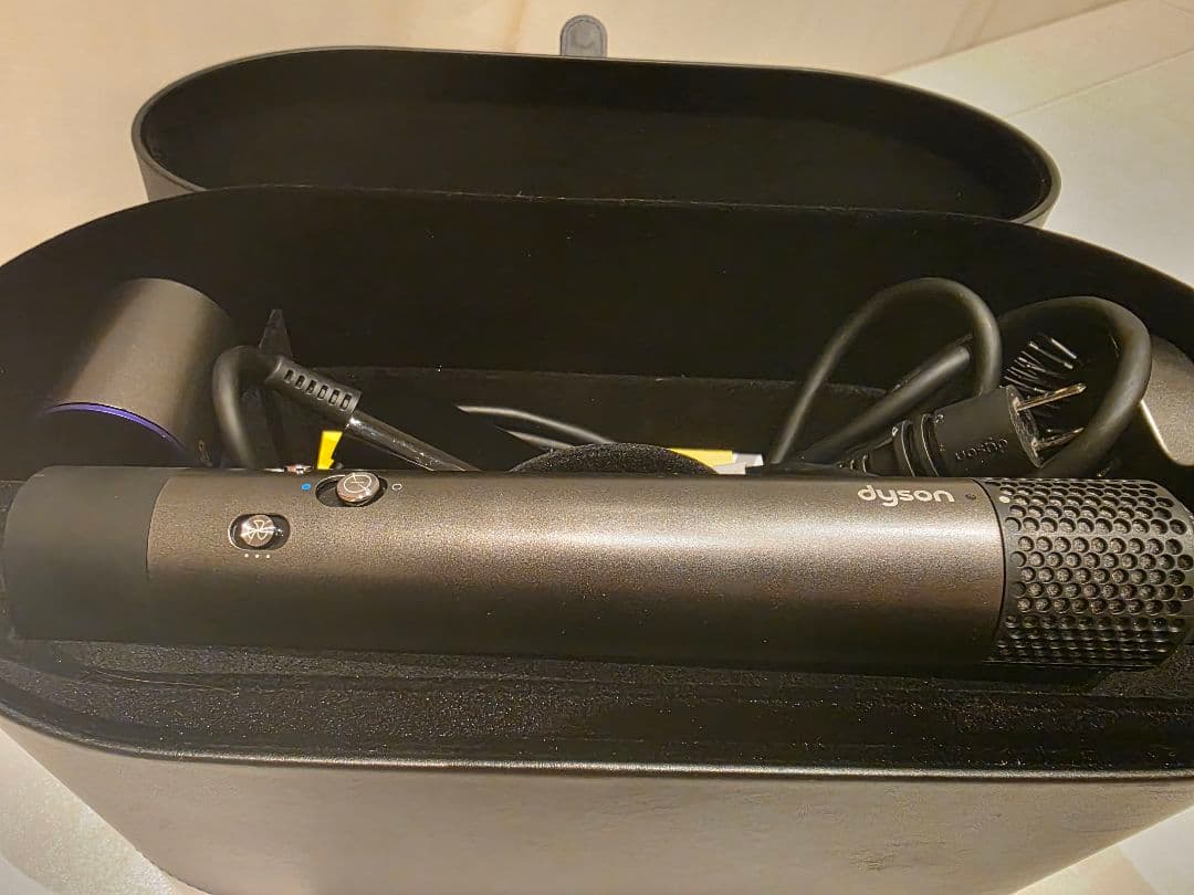 Dyson エアラップヘアスタイラー