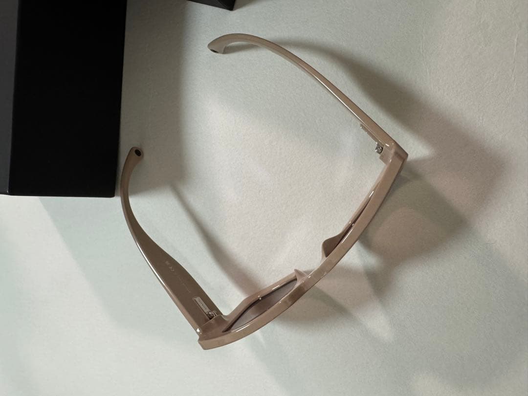 定価以下　新品未使用　スクエアシェイプサングラス　限定品　CHANEL シャネル