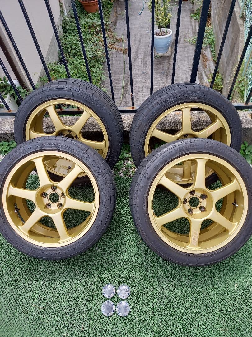 ヨコハマADVANレーシング17インチ ゴールドホイール 4本セット