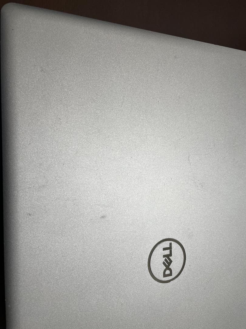 L*o様 DELL Inspiron 15 3520 P112F007 ディスプ