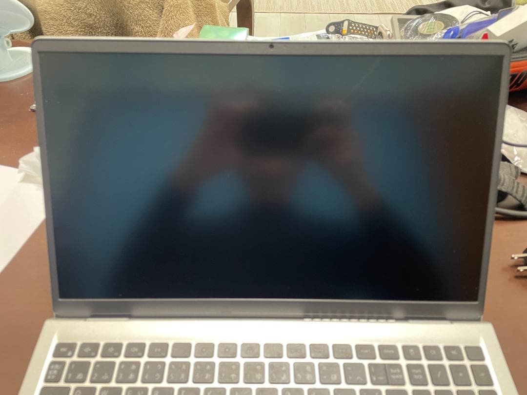 L*o様 DELL Inspiron 15 3520 P112F007 ディスプ