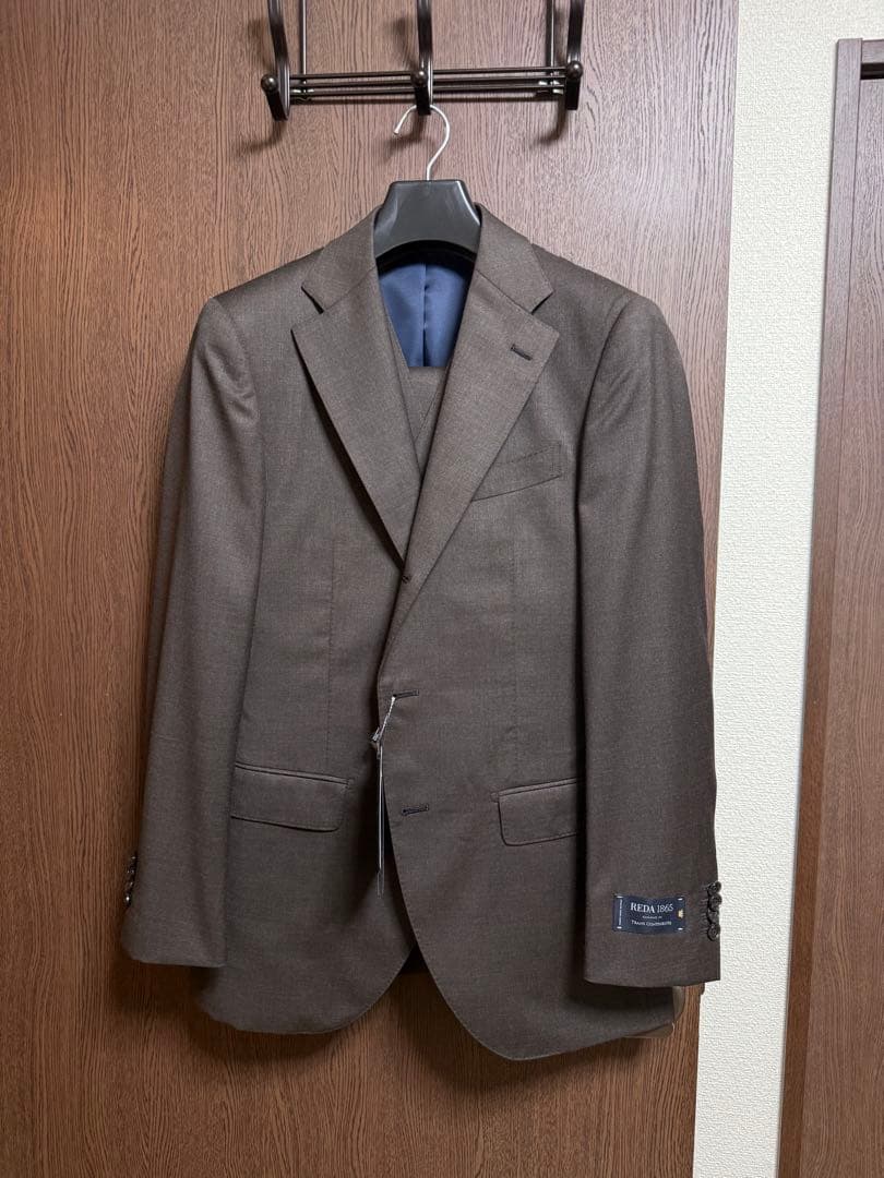 A5新品未使用！高級イタリアREDAウール100%ブラウン3ピーススーツ！訳あり