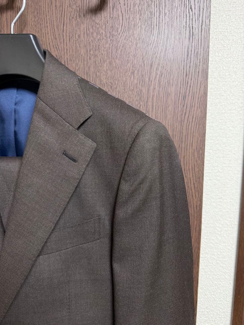 A5新品未使用！高級イタリアREDAウール100%ブラウン3ピーススーツ！訳あり
