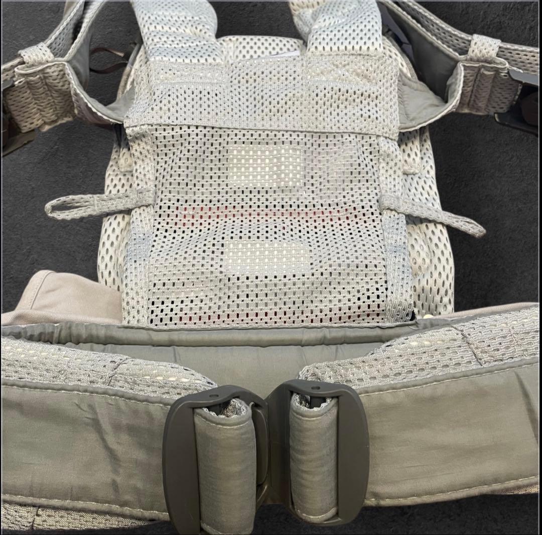 【ベビービョルン】♡極美品♡BabyBjörnワンカイエアー (グレーベージュ)