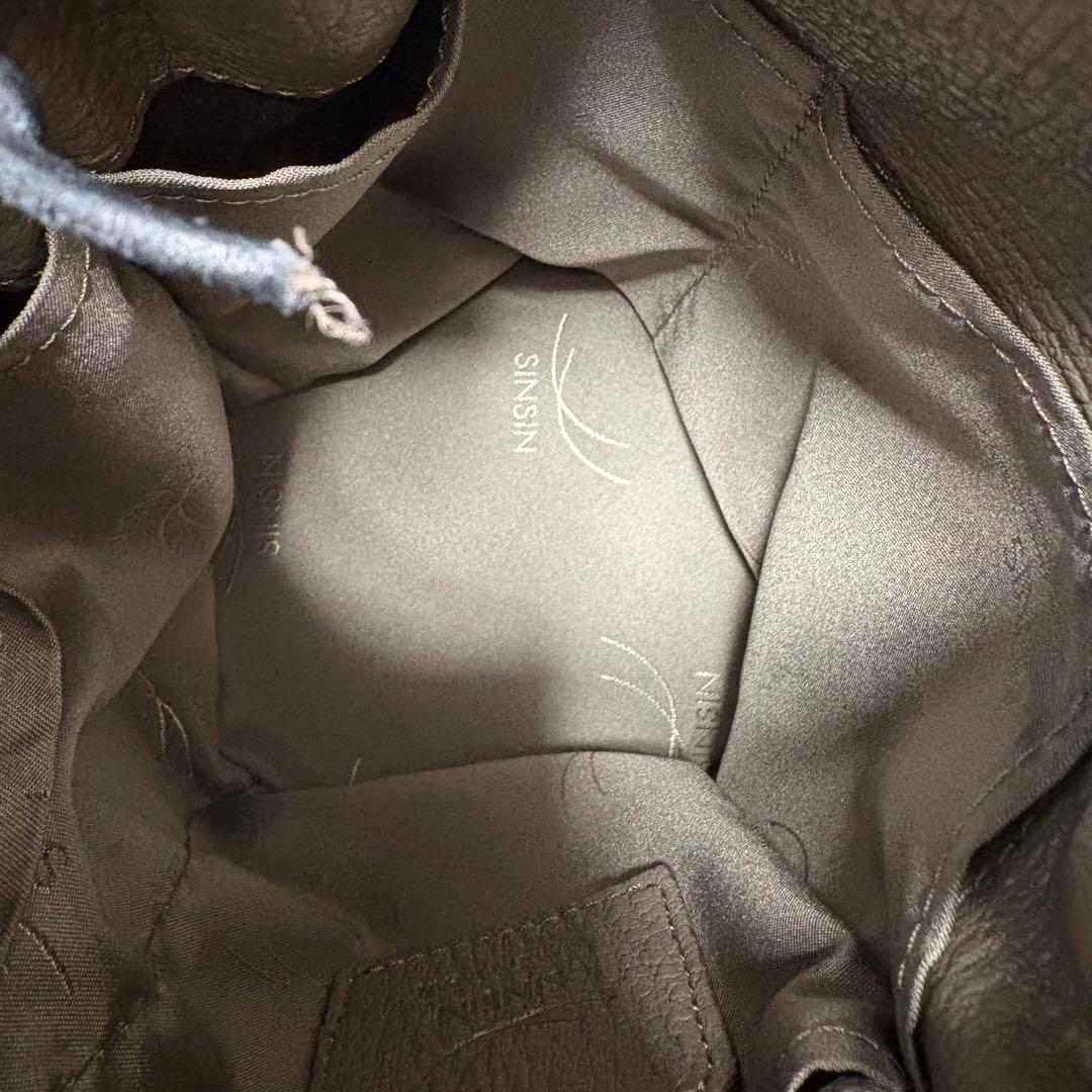 新進工房　巾着　レザーバッグ