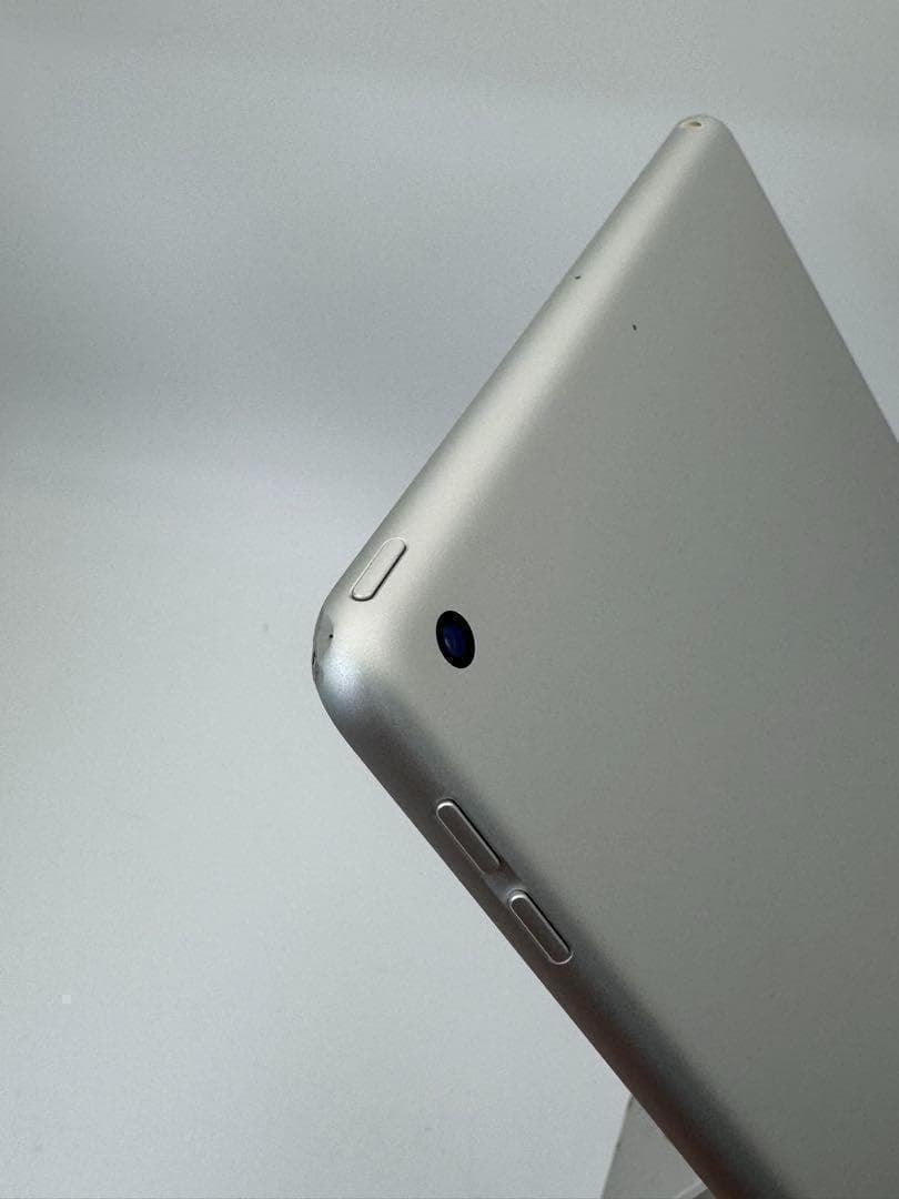 ipad 2020 第8世代128GB シルバー