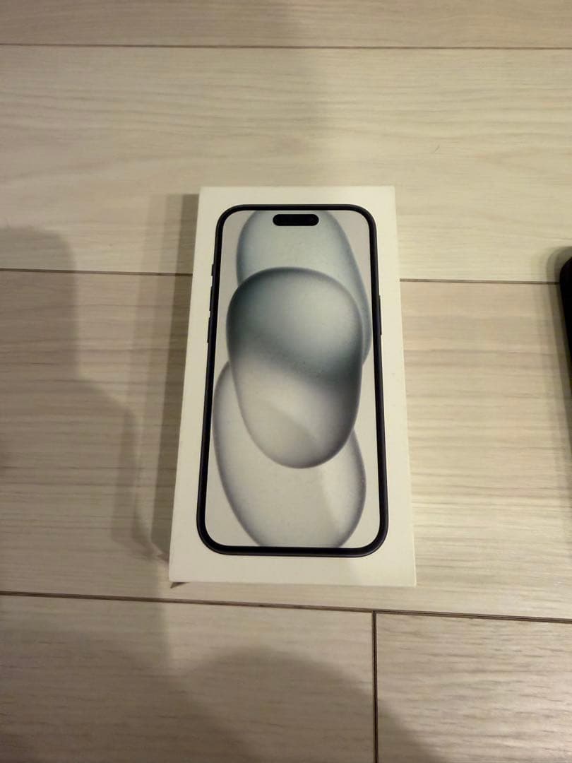 iPhone15 BLACK ブラック 128GB 美品 ケース付き 本体