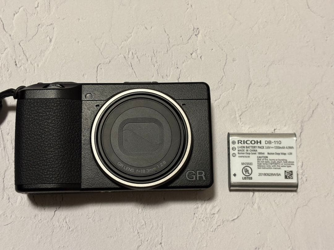 RICOH GR3 デジタルカメラ 本体　SDカード付き