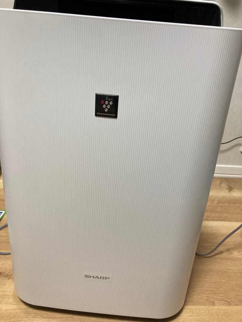シャープ　加湿空気清浄機　KC-P50-W