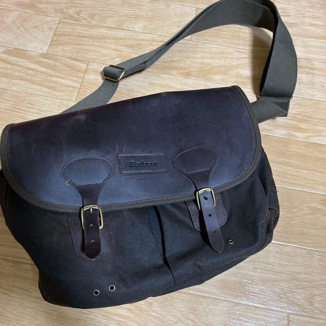 Barbourショルダーバッグ