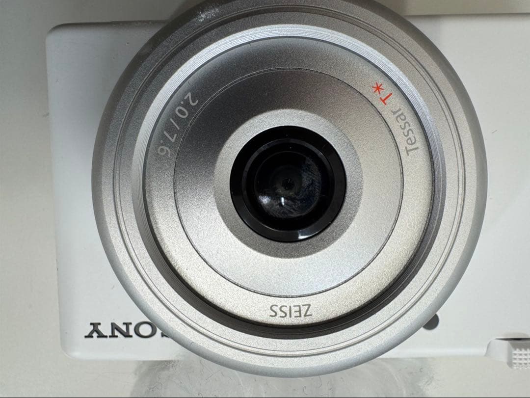 SONY ZEISSレンズ付きコンパクトカメラ