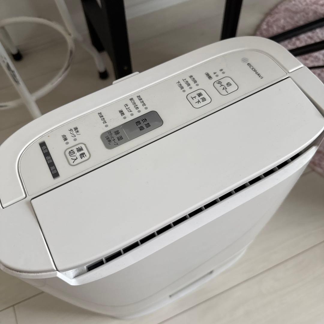 美品　Panasonic ホワイト 除湿機　F-YZR60