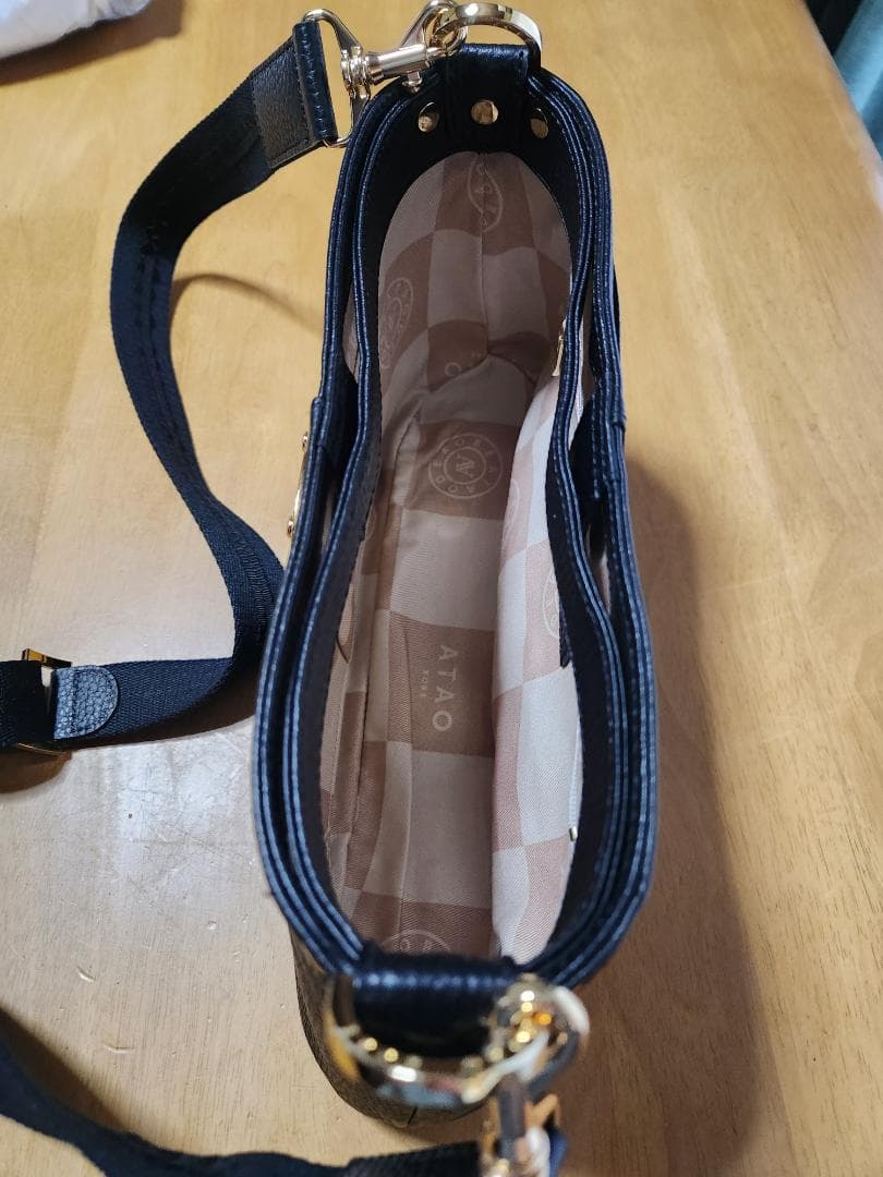 黒 レザー クラッチバッグ