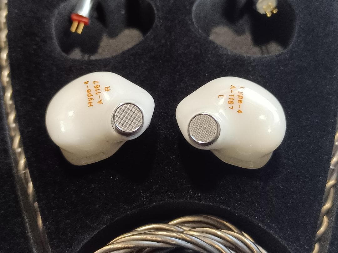 THIEAUDIO Hype 4 2DD+4BA イヤホン