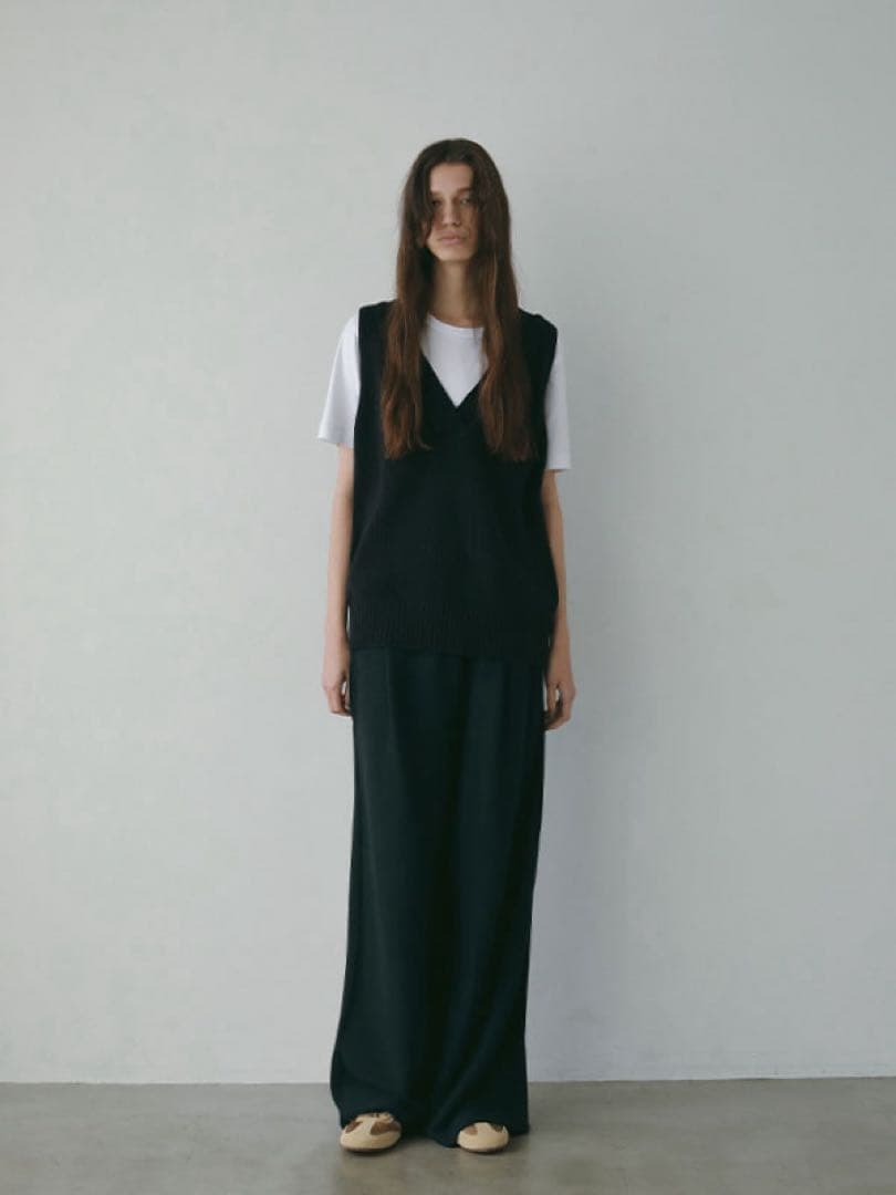 ETRETOKYO Vネックスリーブレスニットプルオーバー