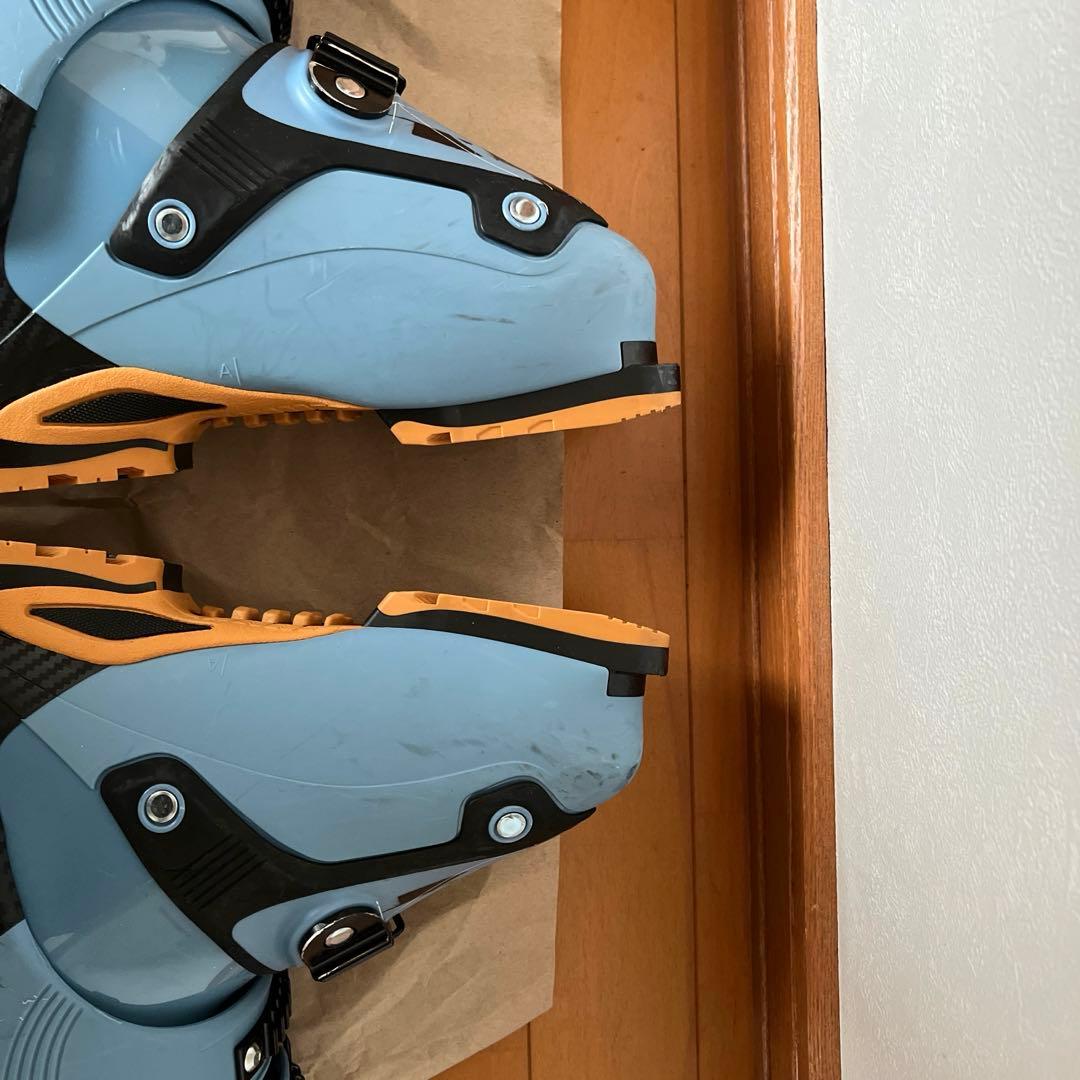 アトミック　Atomic Waymaker Carbon 130