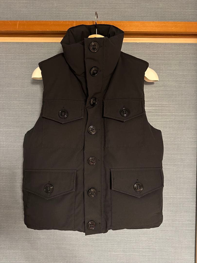 ⭐︎最終値引き⭐︎  カナダグース　モントリオール　Sサイズ