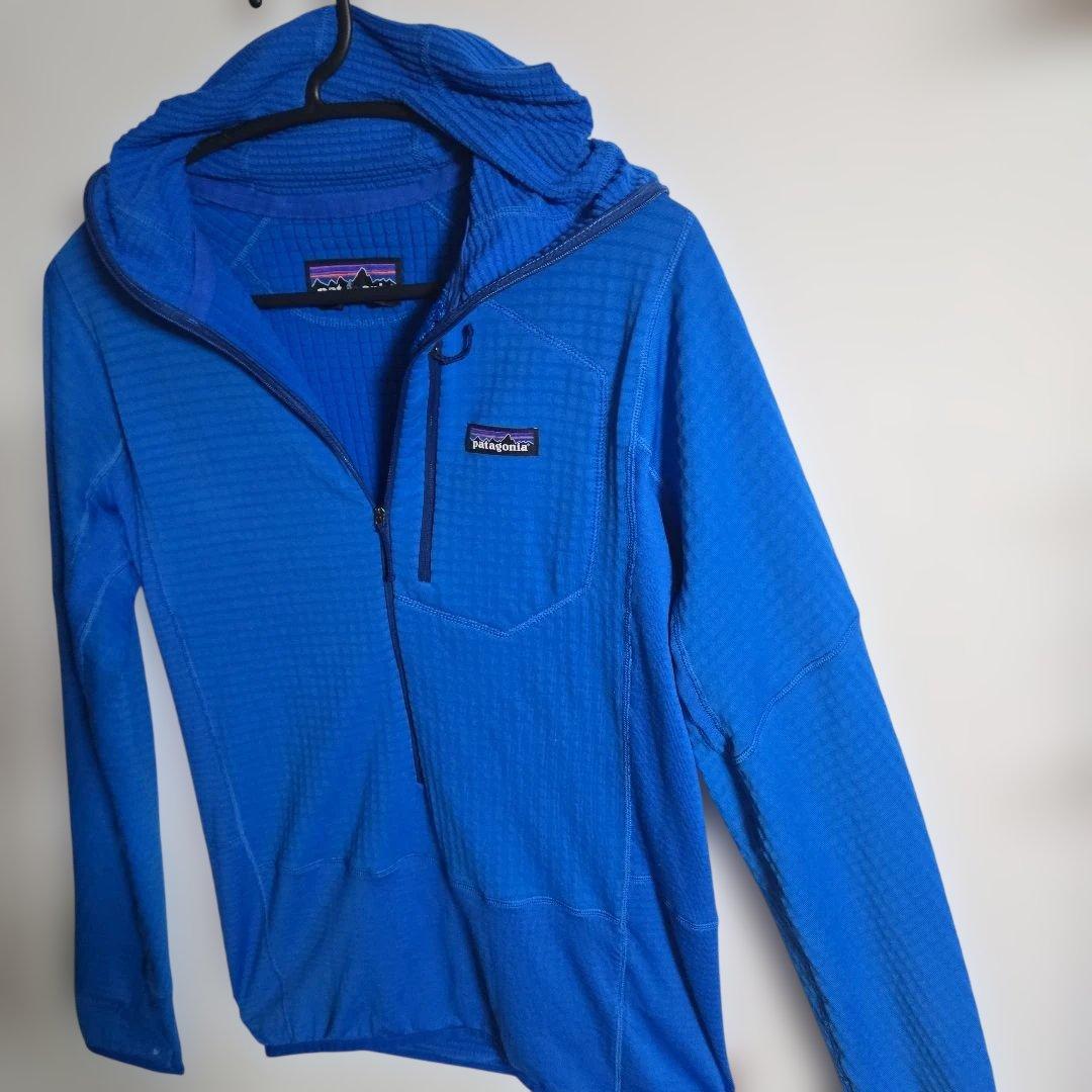 新品未使用品★歳末価格★パタゴニア　R1プルオーバー・フーディ　メンズS