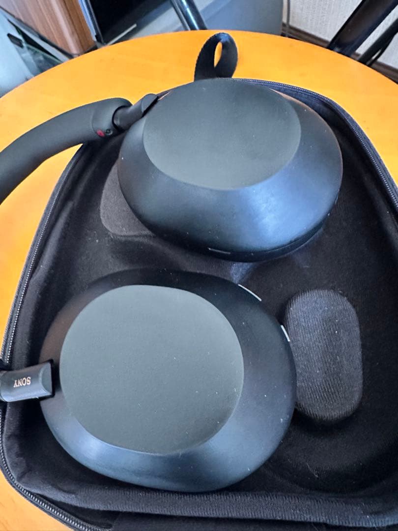 Sony ワイヤレスヘッドホン ブラック ケース付き