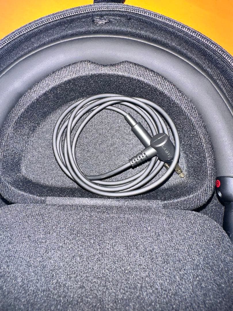 Sony ワイヤレスヘッドホン ブラック ケース付き