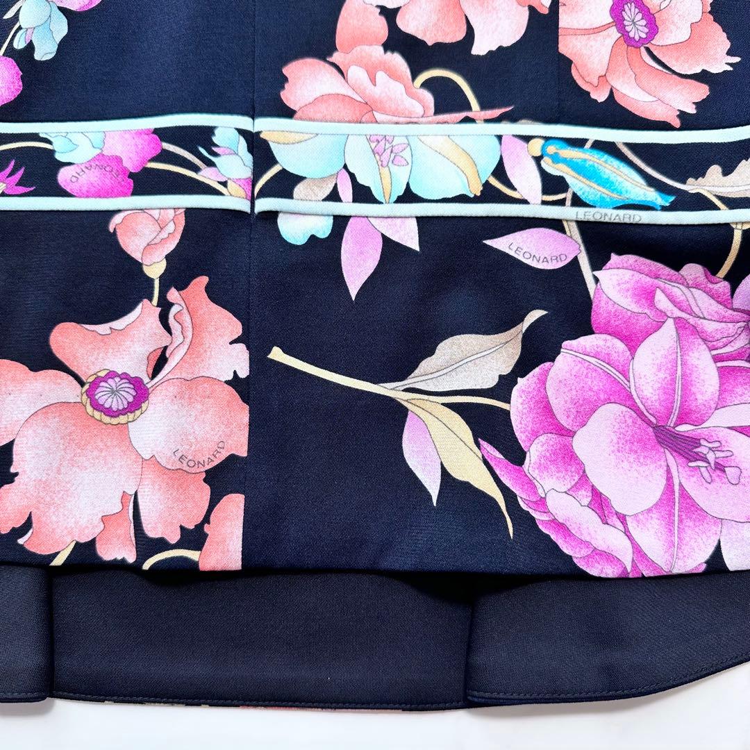 現行タグ XL相当✨レオナール カンカン素材 ペプラム トリム 花柄 黒 42