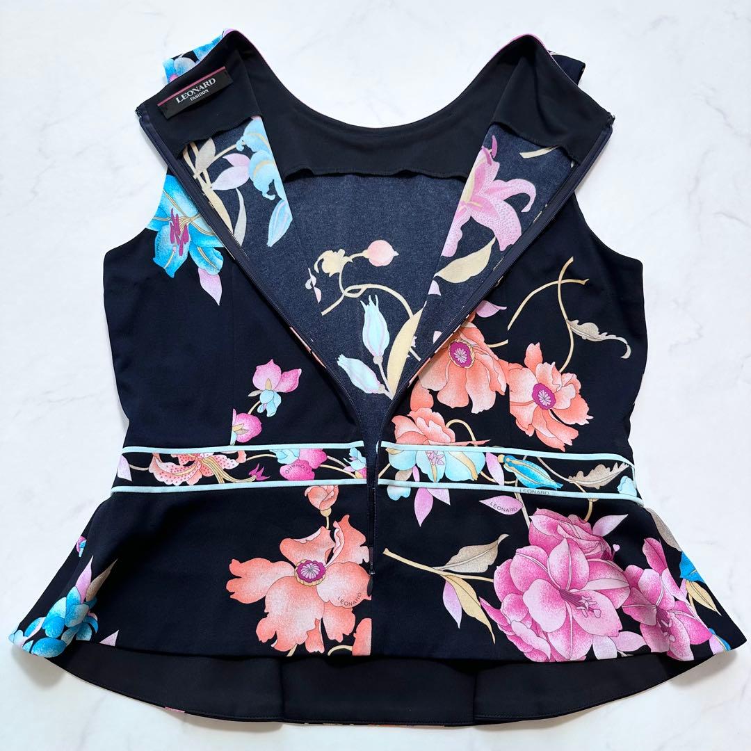 現行タグ XL相当✨レオナール カンカン素材 ペプラム トリム 花柄 黒 42