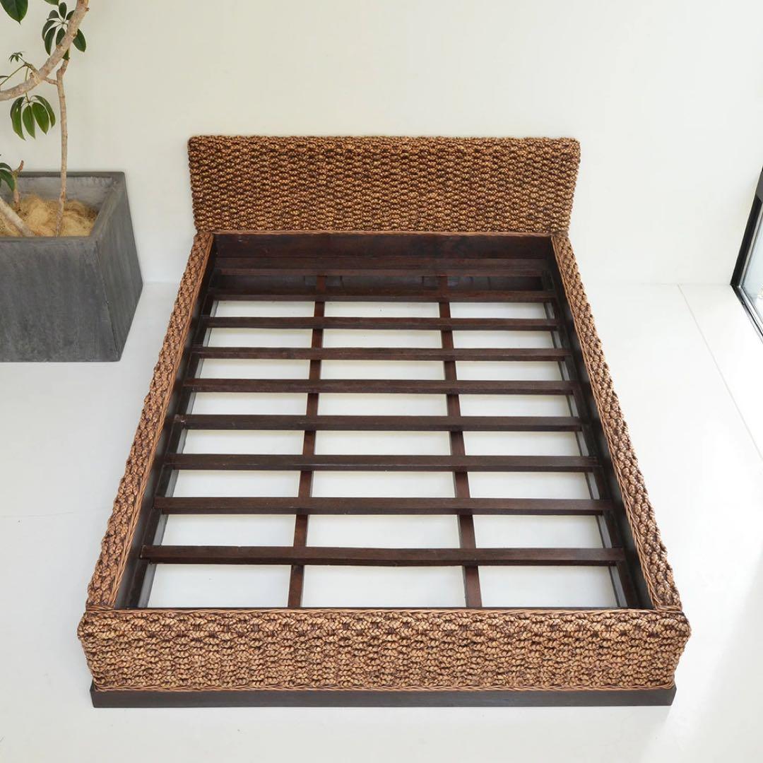 【りょう】ウォーターヒヤシンスベッドフレーム