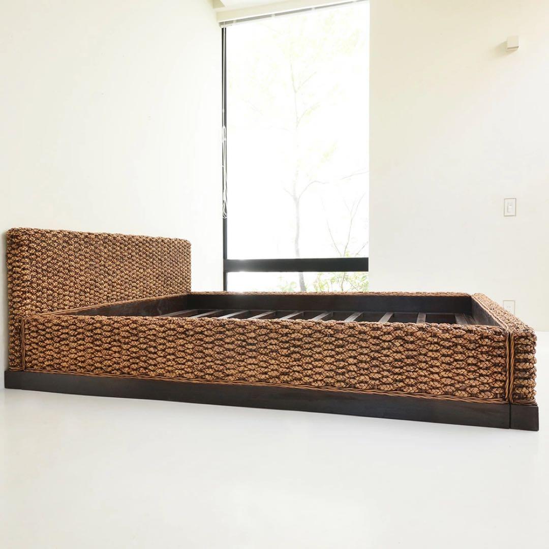 【りょう】ウォーターヒヤシンスベッドフレーム