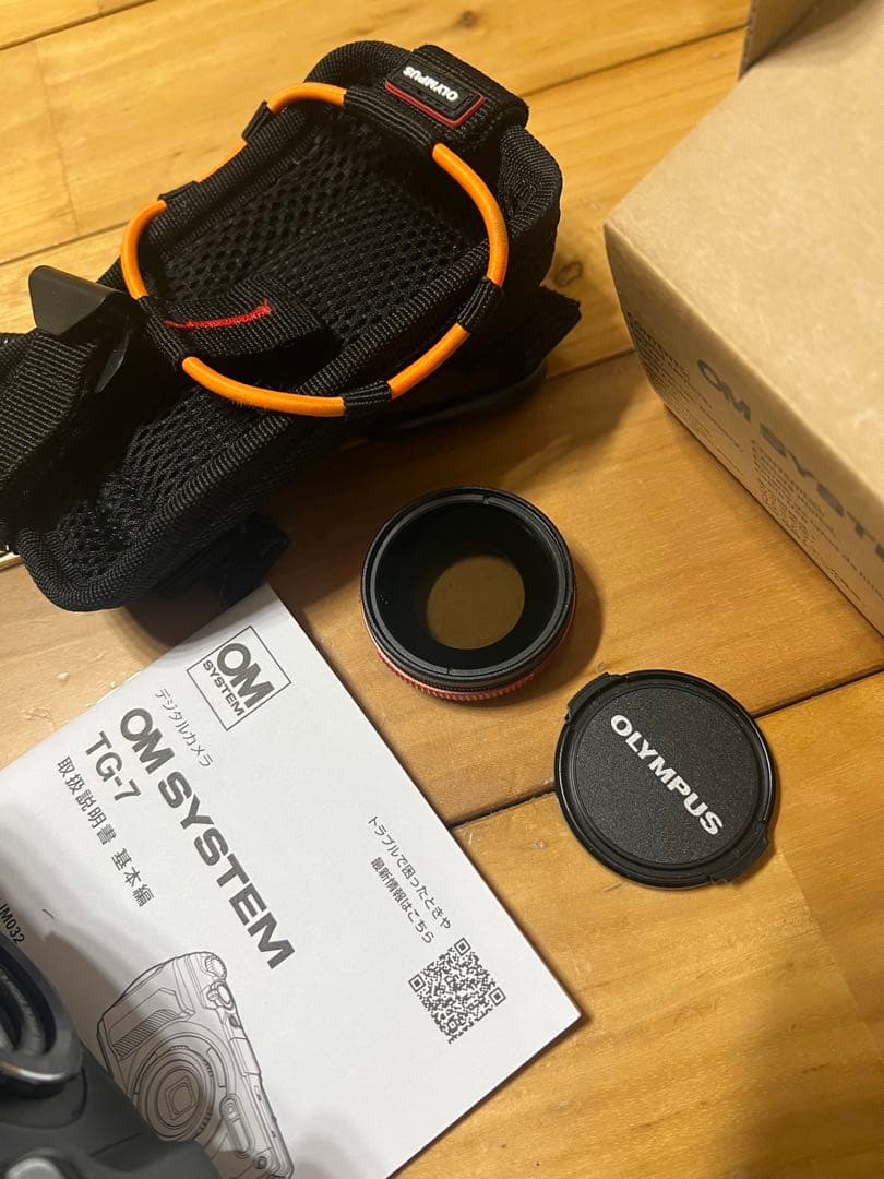 Olympus TG-7 コンパクトデジタルカメラ