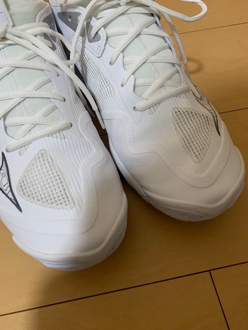 Mizuno ウェーブモーメンタム3