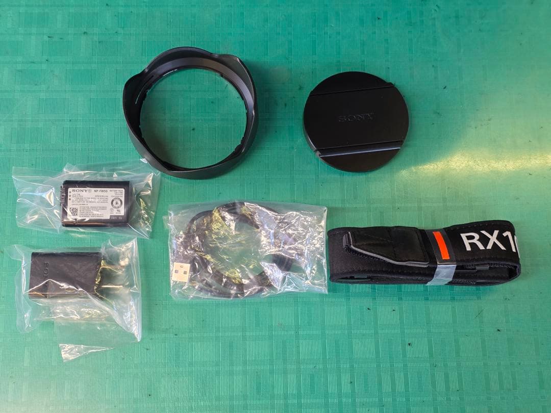 SONY サイバーショット DSC-RX10M4 メーカー保証１年付き