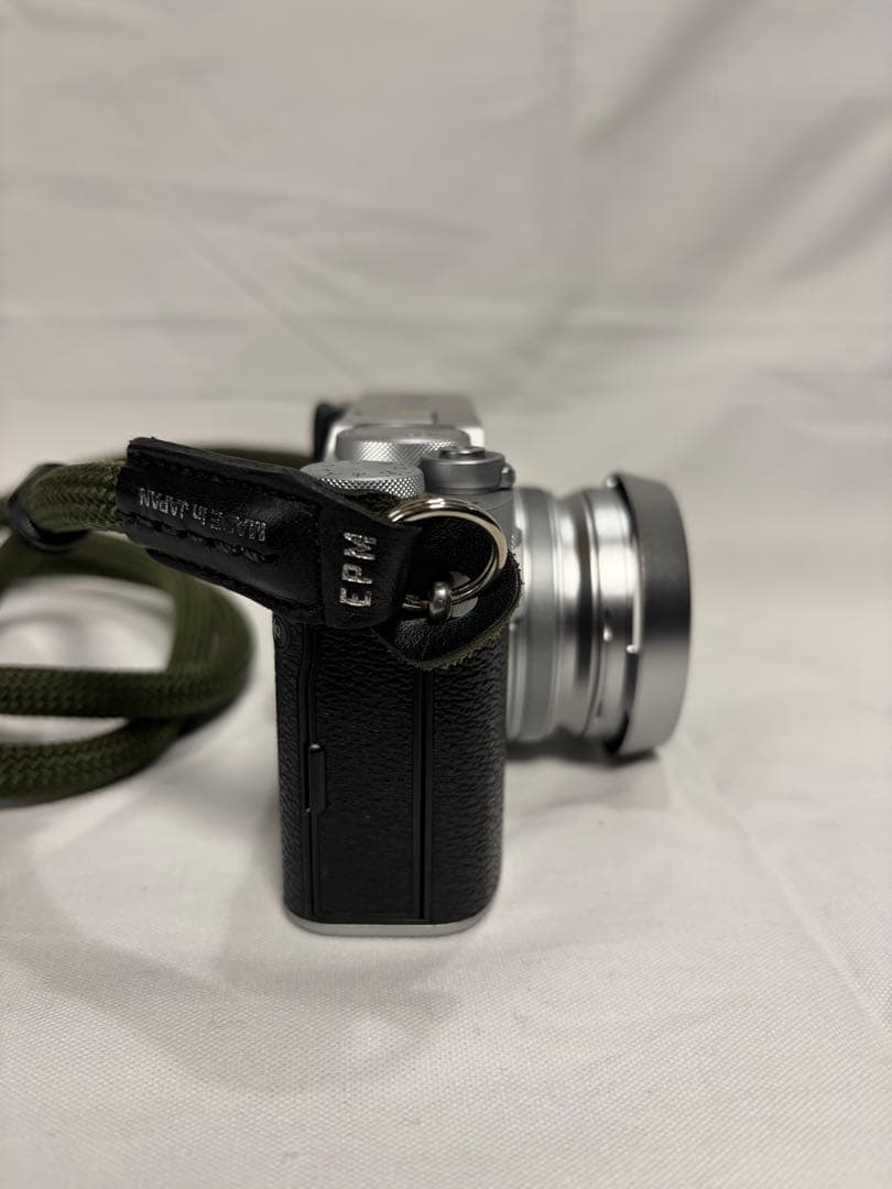 FUJIFILM X100V シルバー　美品・おまけつき