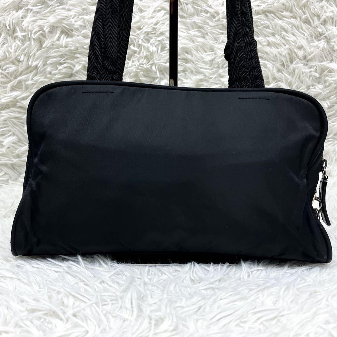 外観美品 プラダ ミニボストンバッグ 三角ロゴプレート ナイロン 肩掛け可能 黒