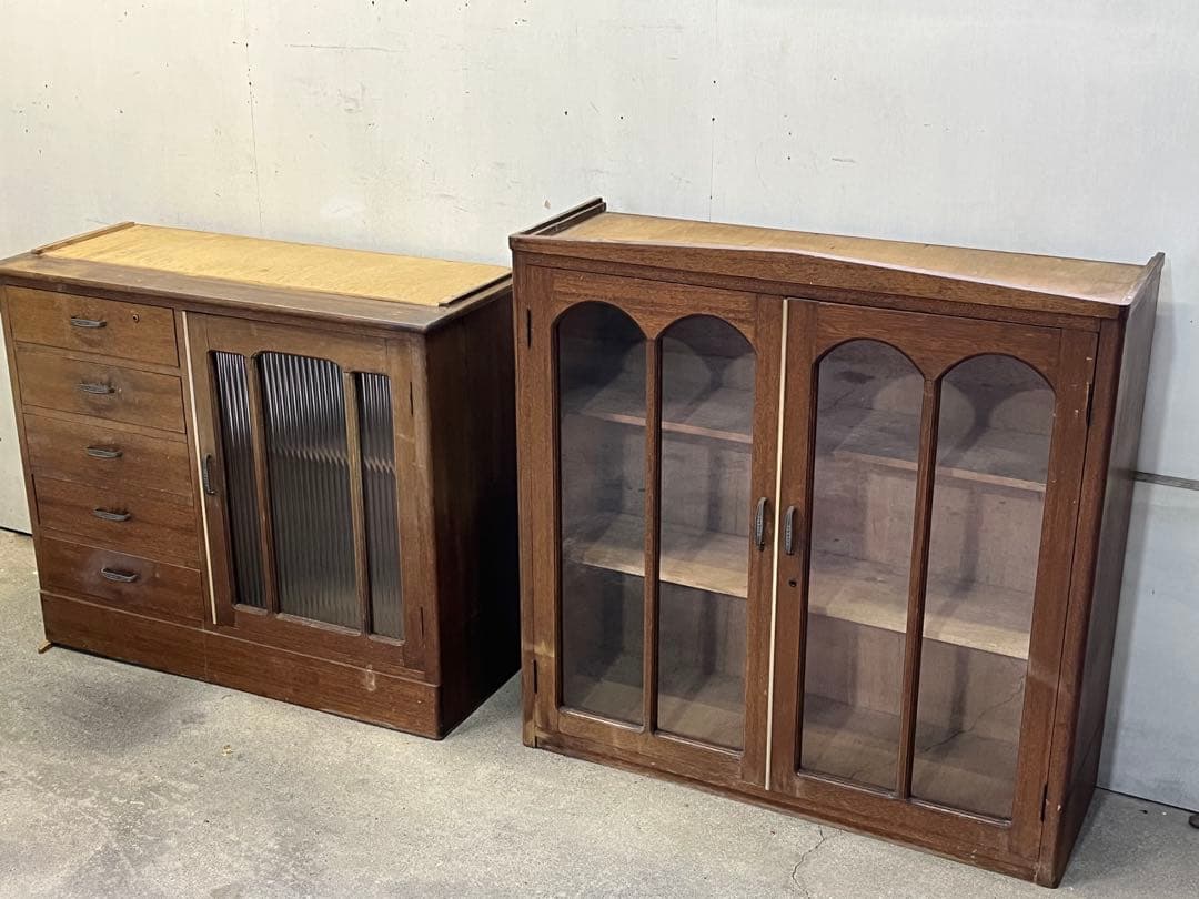 d*u様 レトロ水屋箪笥 アンティーク食器棚 木製ガラス戸棚 モールガラスキャビ