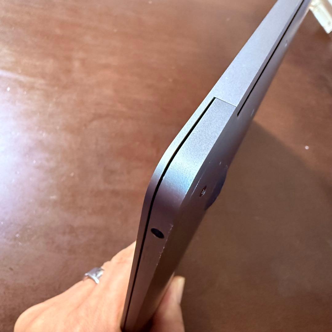 MacBook Air M1 13インチ 8GB 256GB バッテリー 87%