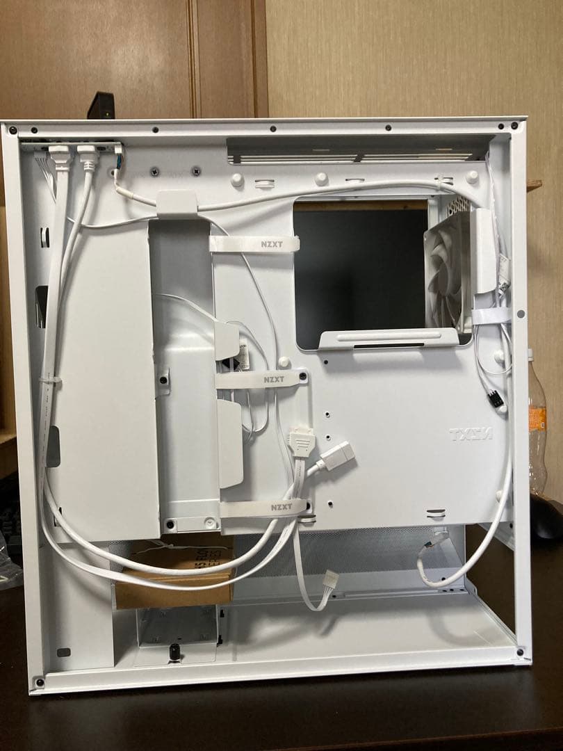 NZXT　H５　FLOW （２０２４）White 中古