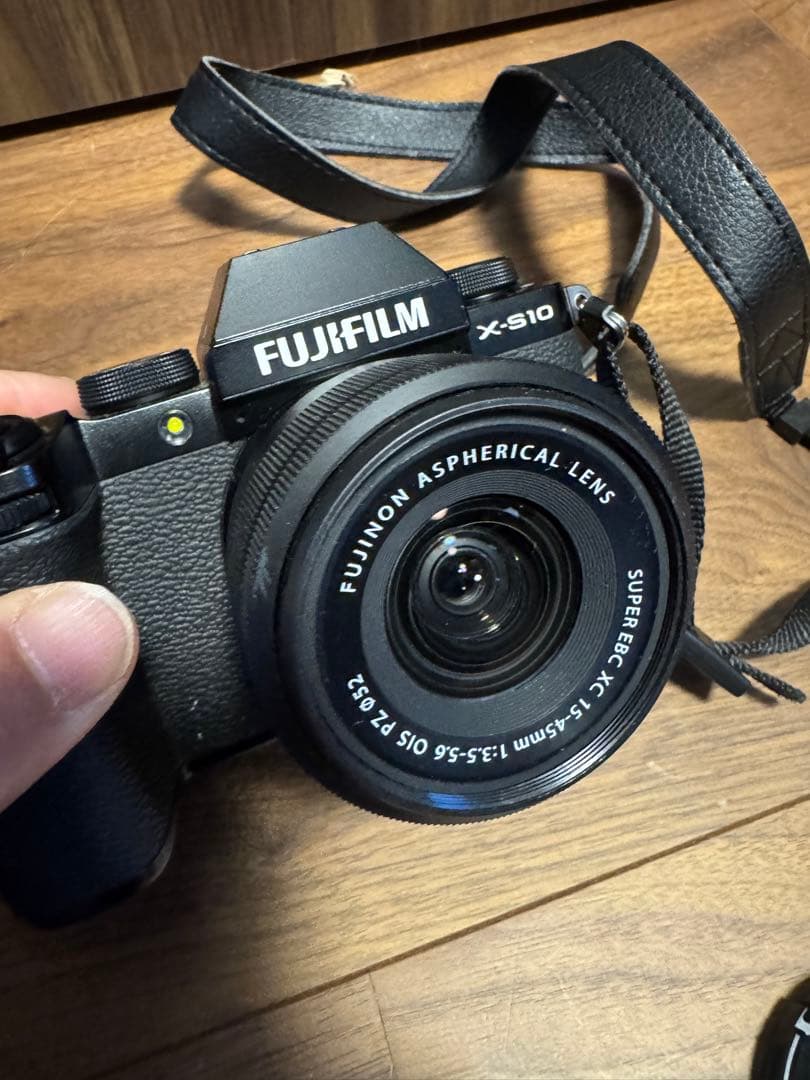 Fujifilm X-S10 ミラーレス一眼 本体レンズセット