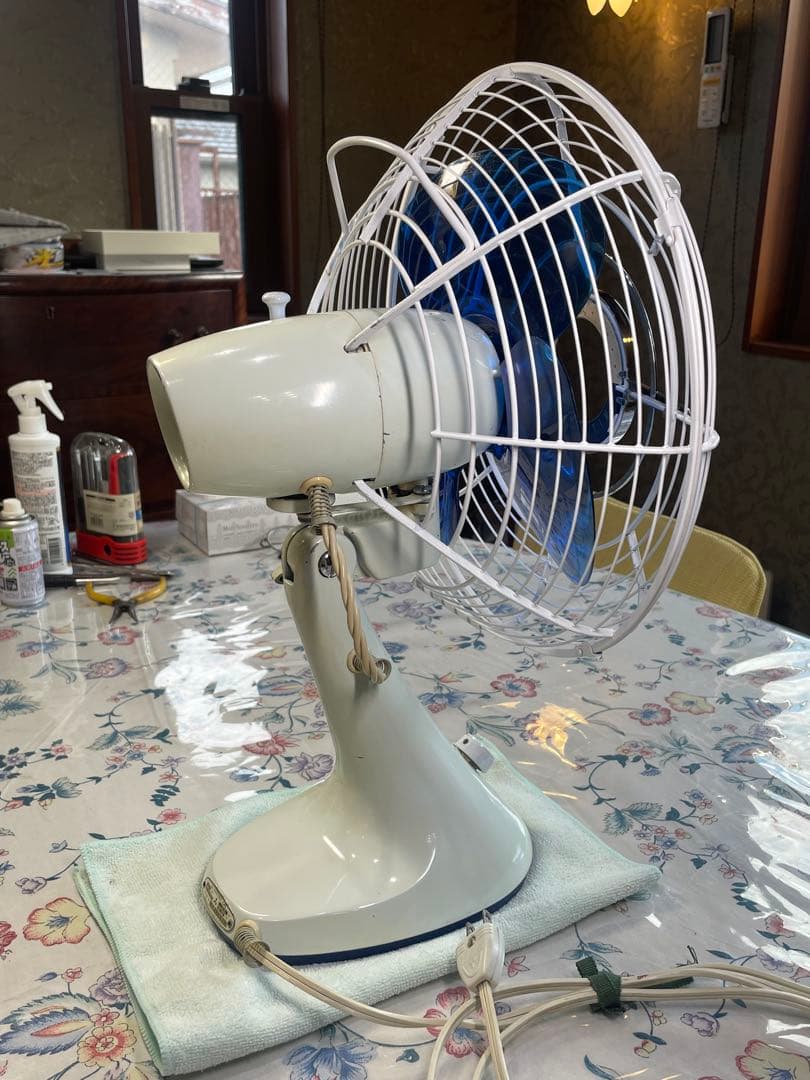 三菱'60昭和レトロ扇風機 とても古い・重い・堅牢　順調稼働　鮮明ブルーファン美