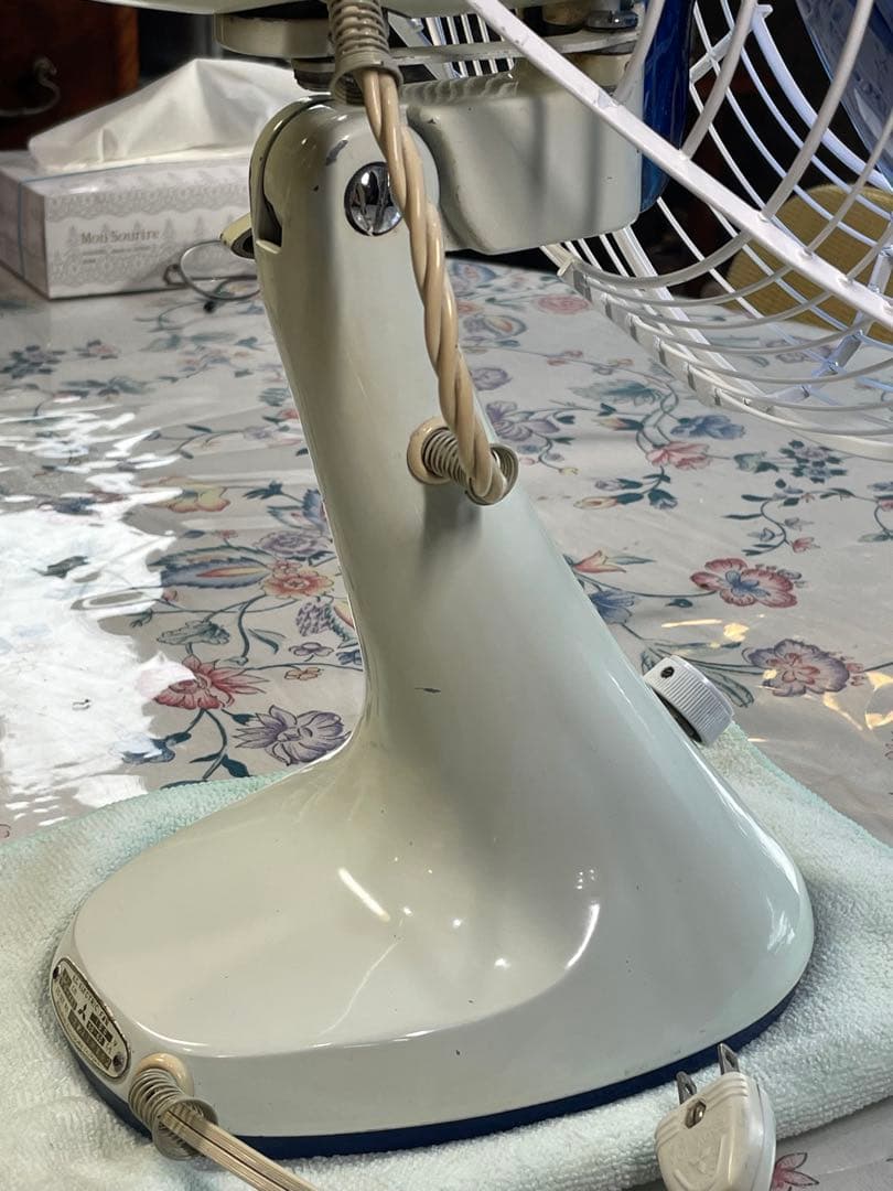 三菱'60昭和レトロ扇風機 とても古い・重い・堅牢　順調稼働　鮮明ブルーファン美
