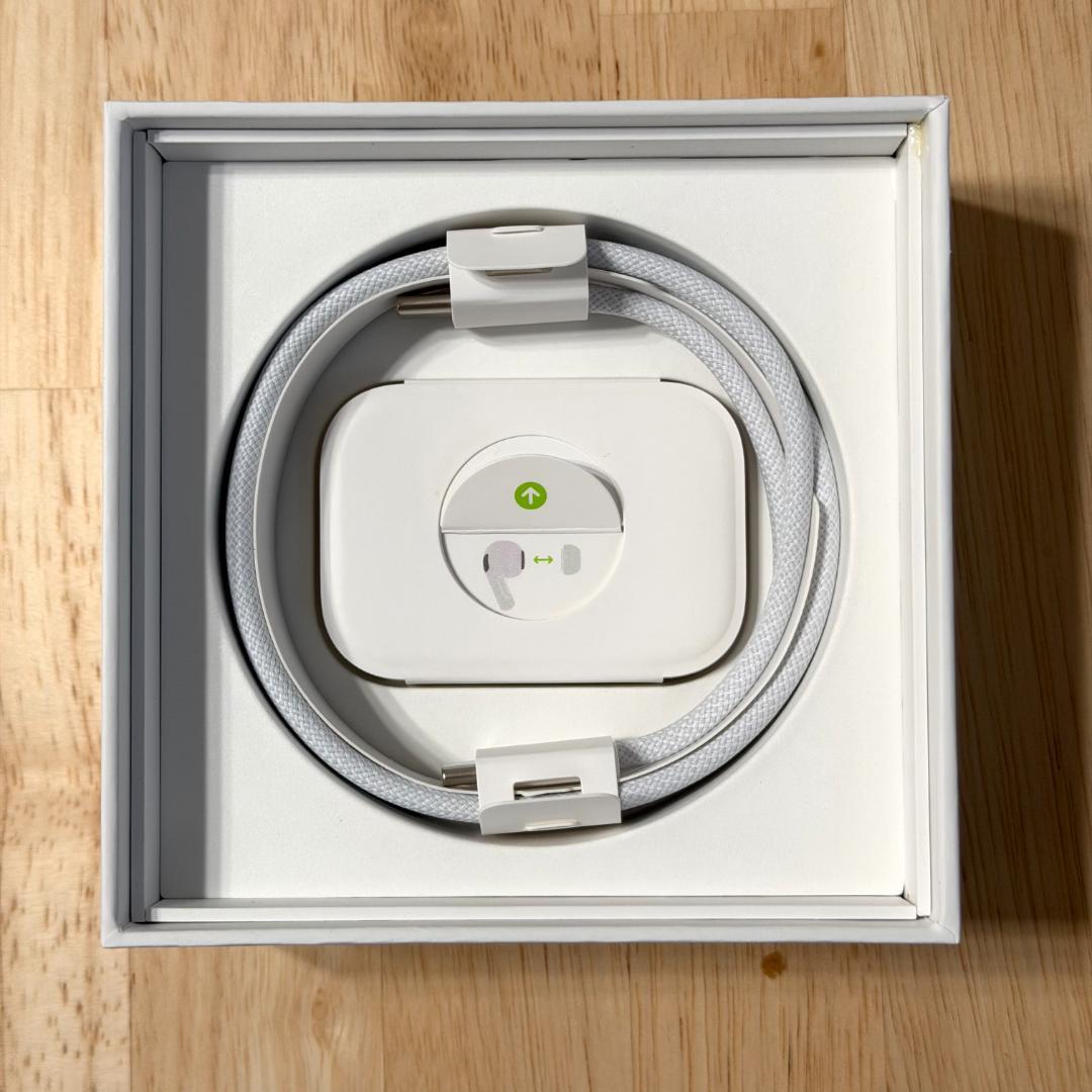 美品 AirPods Pro 第2世代 Type-C MTJV3J/A