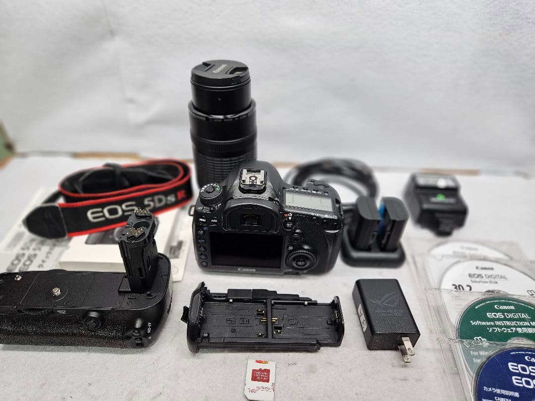 Canon EOS 5Ds R ＋ 300mmズームレンズ付属