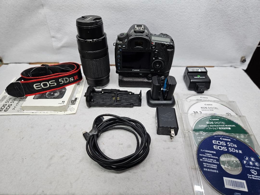 Canon EOS 5Ds R ＋ 300mmズームレンズ付属