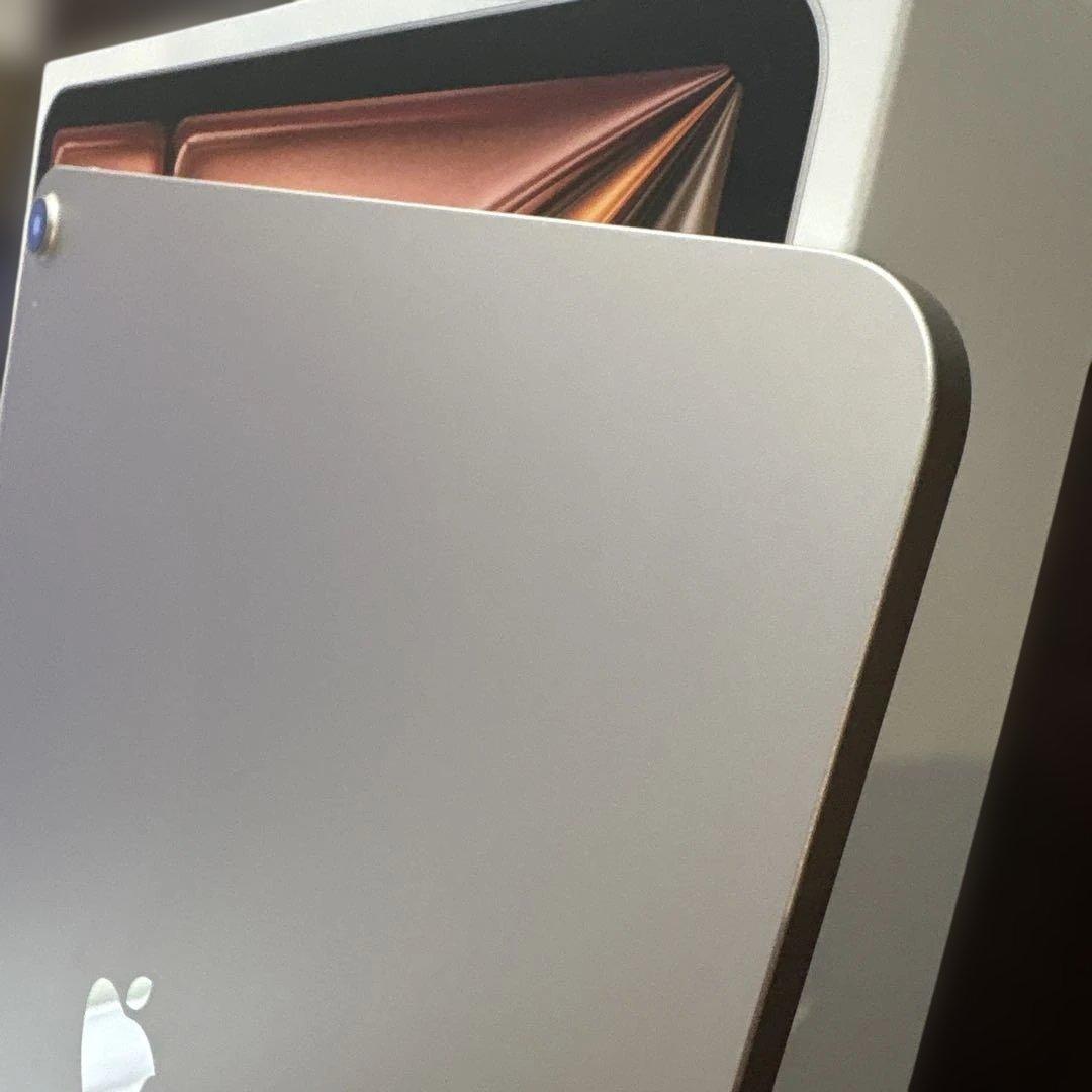 Apple iPad Air 13インチ Wi-Fi 128GB スターライト