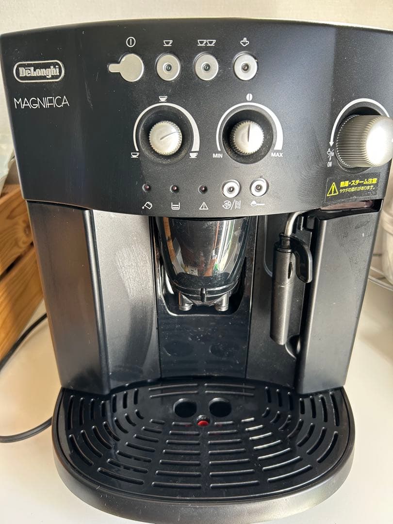 デロンギ　DeLonghi 全自動コーヒーマシン ESAM1000SJ