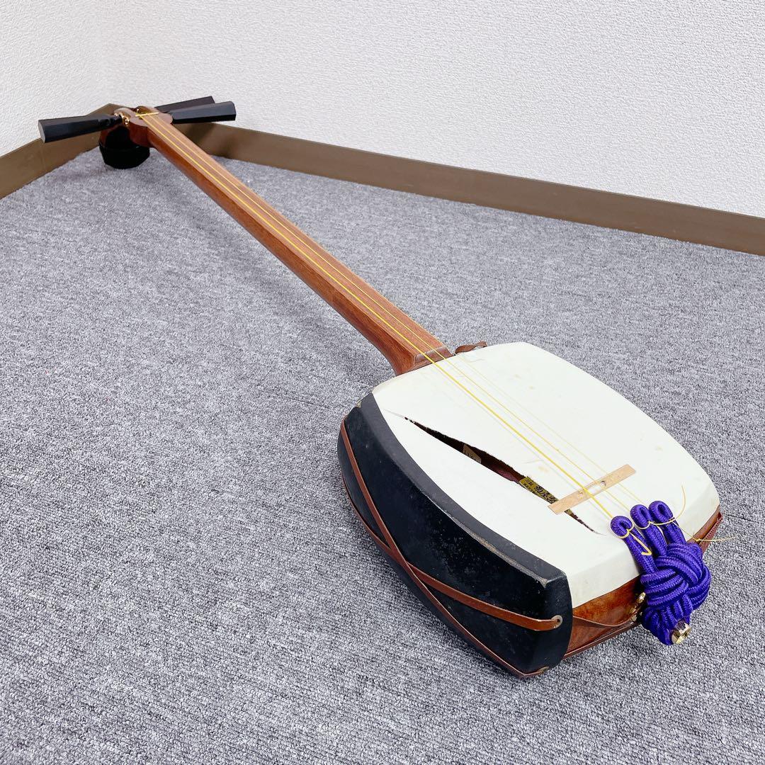 津軽三味線 花梨 一本溝 東さわり 犬皮 太棹 丸打胴 和楽器 撥 ケース付