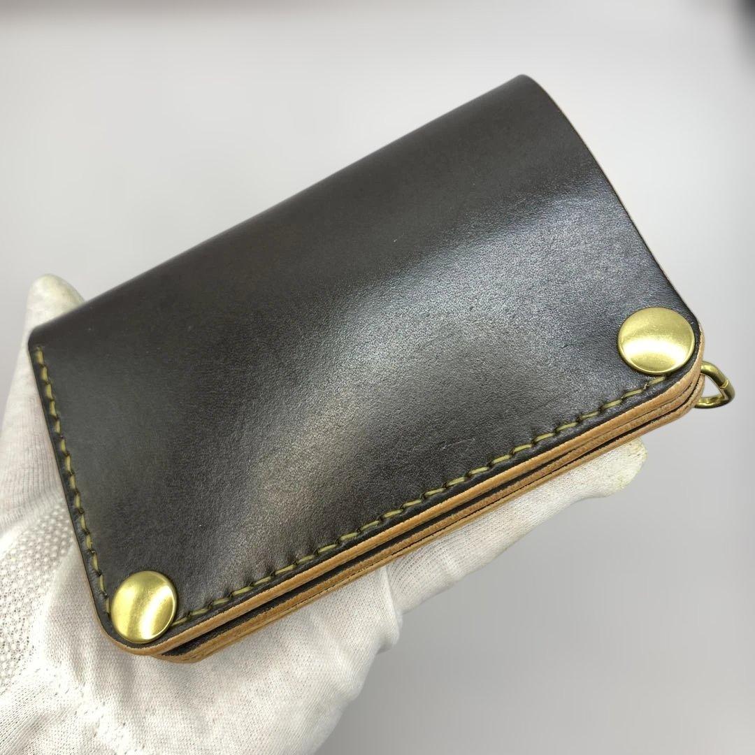 お札折らずに収納できる無骨な手染めミドルトラッカーウォレット BTW