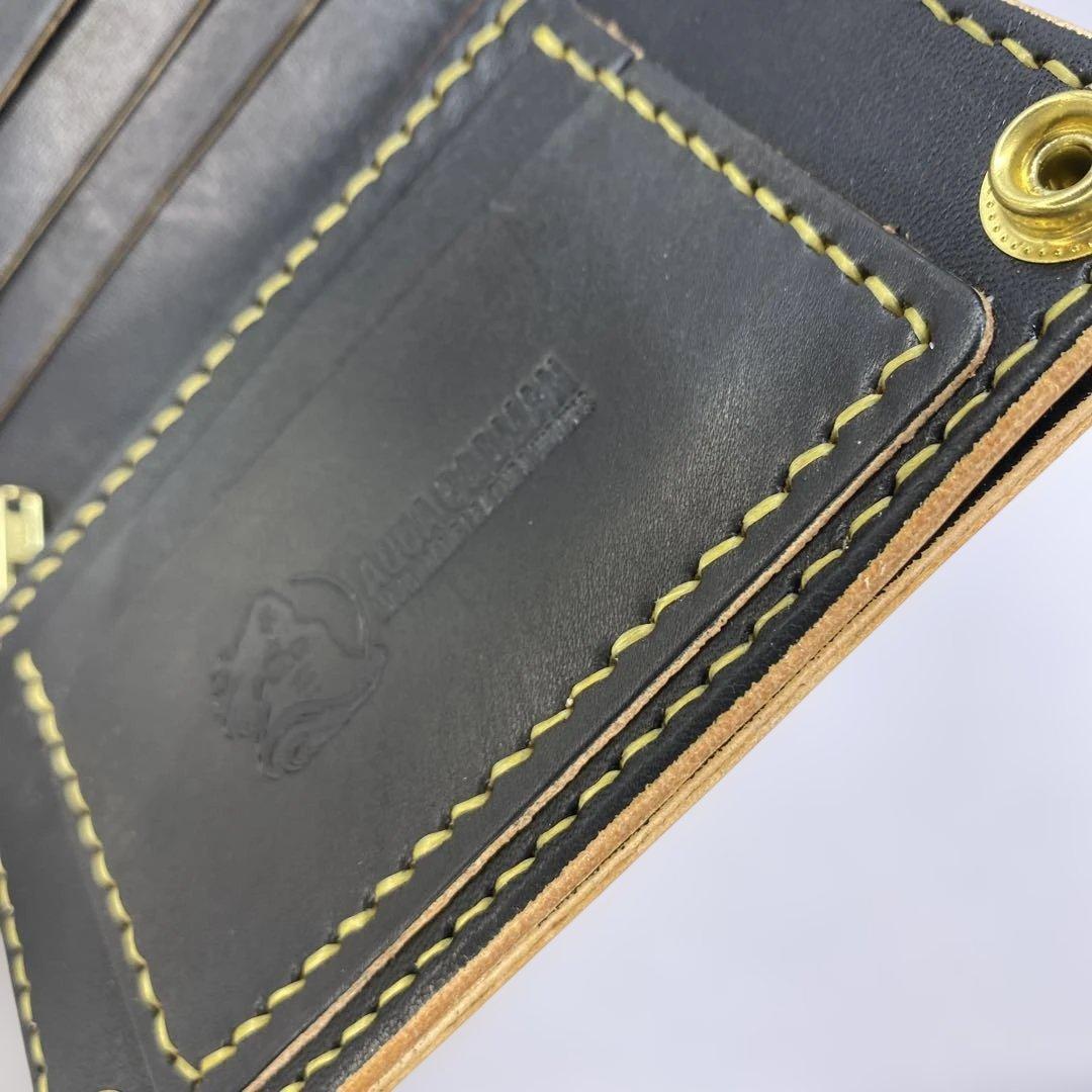 お札折らずに収納できる無骨な手染めミドルトラッカーウォレット BTW