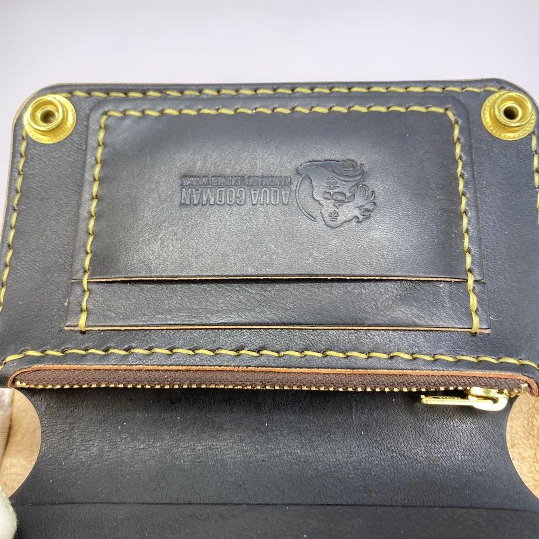 お札折らずに収納できる無骨な手染めミドルトラッカーウォレット BTW